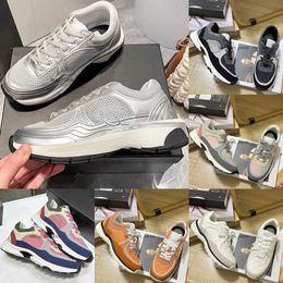 Designer Luxury Womens Casual Shoes Channel Channe de Bureau des baskets de bureau Chaussures de course extérieures Trainers en cuir en daim vintage Derma City GSFS TRADINE