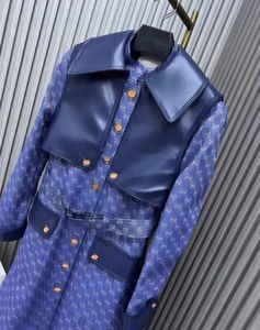 Designer luxe damesgeul Lagen vrouwen windbreaker jas blauw volledige letters losse riem jas vrouwelijke casual lange geulenjas 01
