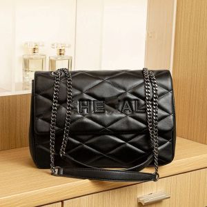 Designer make-up tas veelzijdige crossbody tas voor dames nichemode high-end kettingtas diamanten rastertas draagtas met enkele schouder woon-werktas voor werk