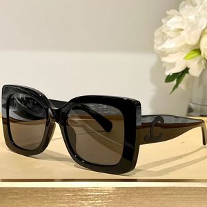 Lunettes de soleil rectangulaires de styliste pour hommes et femmes, unisexe, lunettes de soleil de plage, monture rétro, Design UV400 avec étui