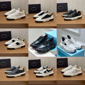 Designer Mans Chaussures de marque décontractée Luxury Sneakers en cuir rembourré Nappa Men Sneakers Triangle Sports Chaussures Softs Blanc Blanc Black En cuir Trainers Light Fashion Chaussures