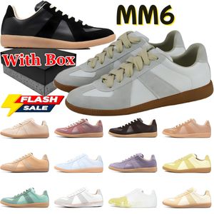 Designer Margielaa MM6 Chaussures pour femmes découpées Chaussures décontractées Mentilles Trainers Mobas Cuir Vintage Zapatos Skate Spezials Men Femme Sneakers