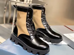 Designer Martin Boots Fashion Fashion Black Ankle Biker Platform Flats Boots Boots Boots talon Lacet Up Up Up Chain de cuir Boots de luxe pour femmes 0808