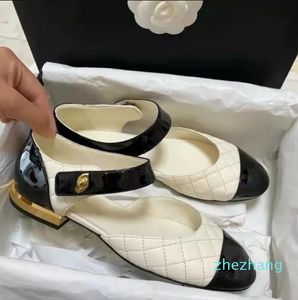 Designer-Mary Jane chaussures boucle rétro chaussure femme bout rond filles dames Resort Beach Banquet noir blanc chaussures de ballet plat 34-40