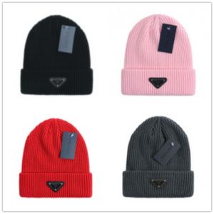 Designer Hommes et femmes Bonnet Cap Luxe Crâne Chapeau Bonnets Tricotés Chapeaux De Ski Snapback Masque Ajusté Unisexe Hiver Cachemire Casual Extérieur 10 Couleur PM-12