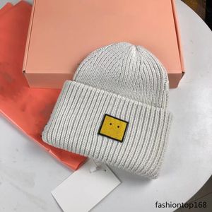 Diseñadores Hombres y mujeres más vendidos Invierno Color sólido Sombrero de color mixto Hombo de lana Hombo de moda para hombres Sombrero de jóven