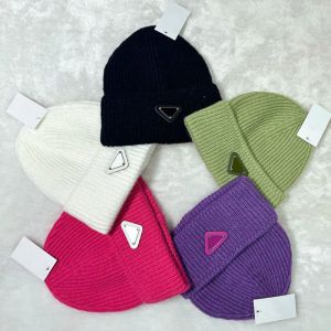 Designer Hommes Bonnet Casquette Chapeau d'hiver Femmes Bonnets d'extérieur Bonnet Homme Tête Cachemire Chaud Casquette Crâne Tricoté Classique Rétro Camionneur Ajusté Chapeaux Hommes