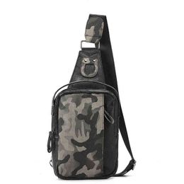 Designer Men Chest Bag Camouflage Crossbody Purse Train Schoudertassen voor grote lederen pakken bolso de para hombre 220610