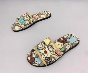 Designer Mannen Mode borduurwerk Nieuwigheid Slippers Outdoor Recreatie Kleine Beer sport Slippers thuis schoeisel antislip Casual Flats Strand Luie sandalen Schoenen