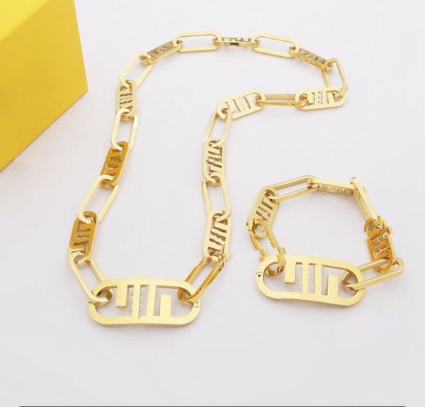 Diseñador Hombres Lady Mujeres Pendientes Pendientes Collar Titanio Acero Hueco Out Doble F Letra 18k Gold de oro Grueso espeluznantes de orejas de joyería de lujo HN HN