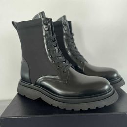 Diseñador Hombres Cuero Tobillo Martin Botas de combate Plataforma de lujo Cuñas con cordones Punta redonda Tacones de bloque Botines planos Otoño Invierno Entrenadores al aire libre EU38-46