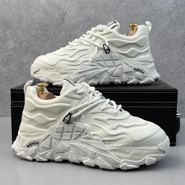 Designer Men Locs Sport Mecha Style Breatte Host Hosting Chaussures Lace Up Fashion Fashion Round Toes Comfort