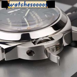 Designer Men Mechanical Watch Classic Sports Mécanique masculin 44 mm Manuel de précision 00111