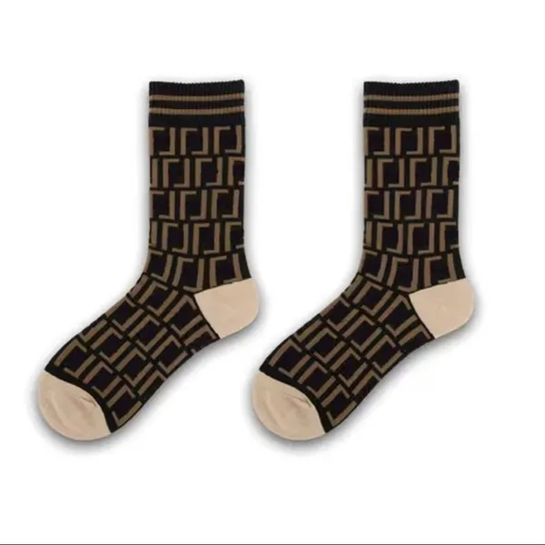 Chaussettes de créateurs pour hommes et femmes, sports de luxe, marque d'impression quatre saisons, lettres imprimées, chaussettes en coton brodées