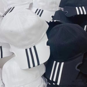 Designer Heren Balpetten Zomer Casual Dameshoeden Klassiekers Baseball Caps Mode Streep Pet Vakantie Sport Veelzijdige Hoed voor Paar