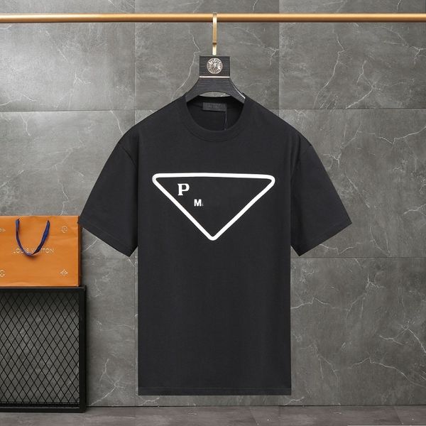 Designer Mens T-shirts Luxe Triangle Logo Chemise à manches courtes Femmes Ventiler Pur coton T-shirt Sweat-shirt d'été Taille asiatique