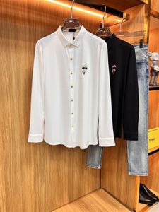 Diseñador Camisa casual para hombres Calidad Diseñadora Diseñadora Camiseta Camiseta clásica de manga larga Color sólido Bordado de muñeca pequeña Camisa de otoño Tamaño asiático