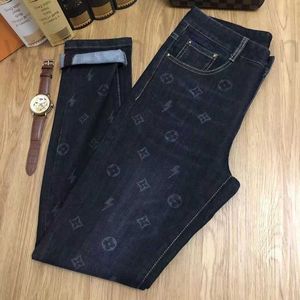 Designer Hommes Jeans Designer Mode Jeans Style Hot Imprimer Trou Peinture Slim Stretch Petits Pieds Denim Q2IF IT20