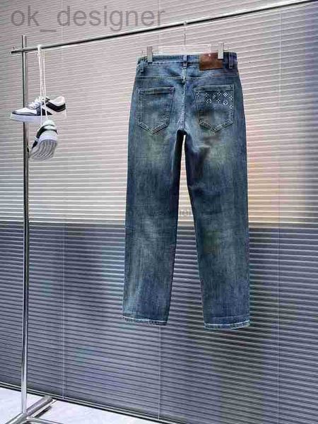Jeans de diseño para hombres Pantalones de ajuste verdadero Pantalones de estiramiento Patrón de bordado Jeans al por mayor Jeans Motorcycle Slim Fit Jeans