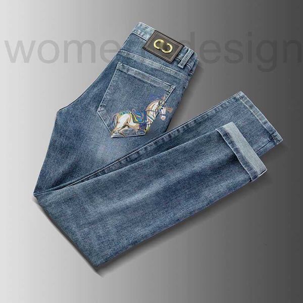 Diseñador Jeans para hombres Pantalones cortos Pantalones de pierna recta Bordado grande Pantalones casuales Lavado Moda Guerra Caballo Impresión Cremallera Control de acceso Denims 4B5Y