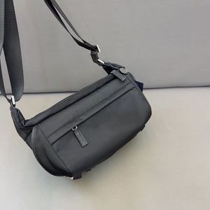 Designer heren nylon stoffen borsttas luxe crossbody rugzak messenger tas taille tas schoudertas postman tas werktas reistbag borst pack hangbag