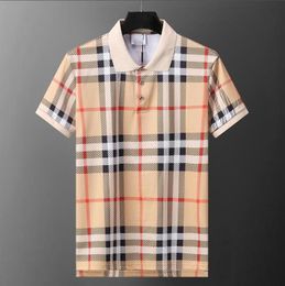 Designer Men's Polos T-shirt Summer Brand Vêtements Coton Coton Gentille Gentleman Business Casual Striped Homme Camisa Tshirt respirant