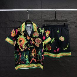 Designer Men's Shirt Set Top Quality Men's Tracksuits Shorts Shorts Beach Flame Print Loose Hawaiian Shirts Shorts 2 Pieces Set Summer Women Casual on Vacation Tentimed Ensembles