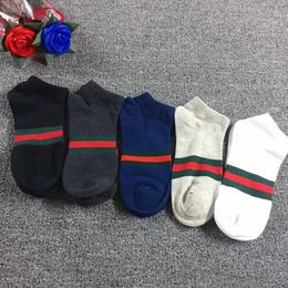 Chaussettes pour hommes de créateurs Chaussettes pour hommes et femmes de créateurs Bas de lettre de mode Chaussettes de sport mi-tube Couleur unie Cinq paires de Pour l'été hiver FHPW