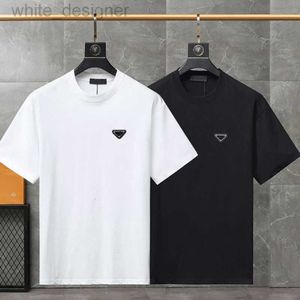 T-shirt à manches courtes à manches courtes pour hommes du designer Nouveaux hommes lâches et à la mode