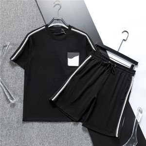 Designer Men's's T-shirt Sports Shorts Set Brand 2024 Nouveau Summer Coton Coton décontracté Round Round Pullover Print Black and White Lettres Luxury Jacket Shorts Set M-3XL