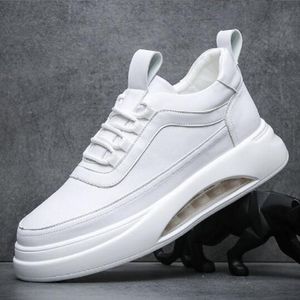 Coussin d'air blanc pour hommes de créateurs All-Match Chaussures Causal Flats Mocassins Mocassins De Luxe Punk Rock Sneakers Zapatos Hombre