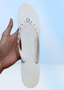 Designer Men Sandals tongs Flip Flops Platform Slippers Shoes Casual Chores Loafers Rivets Low Designers Shoe Mens Women Fashion Slipper2096916
