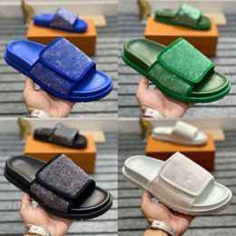 Diseñadores Men Slippers Miami Flip-Flops Piscina Confort de almohada Mulas Miami Sandalias de piel de ternera Toboganes Bom Dia Slipper