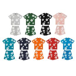 Diseñador Hombres Camisetas Denims Lágrimas Algodón Camisetas Lágrimas Top Floral Suelto Casual Calidad Tela pesada Camiseta Tops de gran tamaño Conjunto corto Kapok Pantalones sanitarios y pantalones cortos