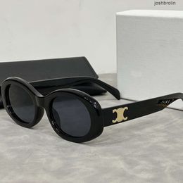 Diseñador Menores Mujeres Gafas de sol de marca clásica Fashion UV400 Goggle con caja de gafas retro Tienda de viajes de alta calidad 2024