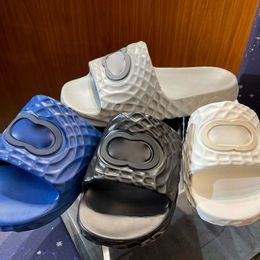 Hombres de diseño Mujeres zapatillas clásicas entrelazando toboganes de goma texturizados