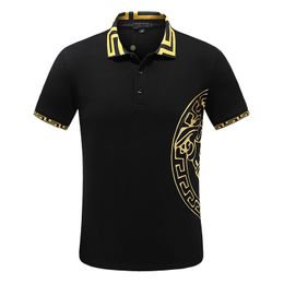 Diseñador para hombre Polos básicos de negocios Camiseta moda Francia marca Camisetas para hombres brazaletes bordados carta Insignias polo camisa shorts88