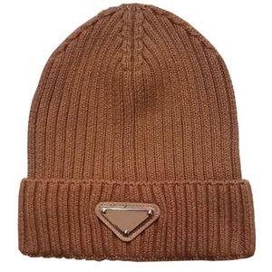 Designer Hommes Bonnet Cap Luxe Crâne Chapeau Tricoté Casquettes Chapeaux De Ski Snapback Masque Ajusté Unisexe Hiver Cachemire Casual Qualité Extérieure