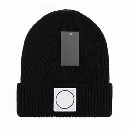 Designer Mens Beanie Hats For Women Skull Caps Zwart populair Canada Winter Warm Classic Letter Goose Hat Print Gebreide petten 18 kleuren