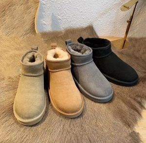 Botas de nieve de Australia Botas ultra mini Diseñador Mujer Invierno Cálido Tobillo Botines de piel Mulas mullidas Pisos de cuero real Botines de plataforma australiana Castaño EU43