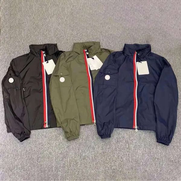 Abrigos para hombres y mujeres Chaquetas de diseñador Gorra oculta Bomber Parabrisas Insignia bordada Hombre Abrigos 43