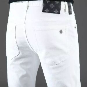 Designer Mens Jeans Small Feet Slim Adapting Cotton Nouvel Summer Jean Men Brand Brand Pantalon Black and White