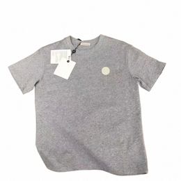 Designer Mens Polo-Shirts Femmes T-shirts Fi Vêtements Broidery Letter Busin Caltec Calssic Tshirt planche de skate Tops M90 V3RX #