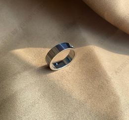 Diseñador Rings Mens Titanium Steel Silver Anning Engagement Ladies Jewelry Luxury Love Rings Cartas 22053001R2745832