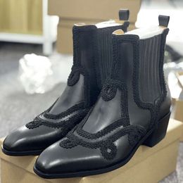 Zapatos de diseñador para hombre Botas de tobillo Tacones altos de cuero genuino Punta estrecha Zapatos altos Hombres Moda de invierno Botas de vestir de trabajo de negocios con caja NO487