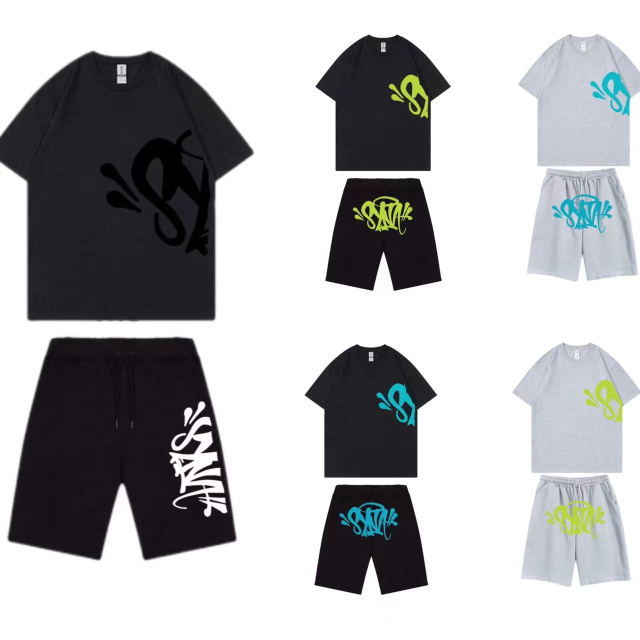 Дизайнерские мужские спортивные костюмы мужская сина мировой футболки набор печатных дизайнерских футболок Short Y2K Tees Syna World Graphic Fit Fit and Shorts Hip Hop Ttshirts Set Tee