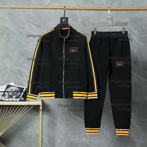 Designer Mens Tracksuit Classic Brand Men Suit Spring Autumn Automne Men's Men's Sportswear Casual Style Costumes