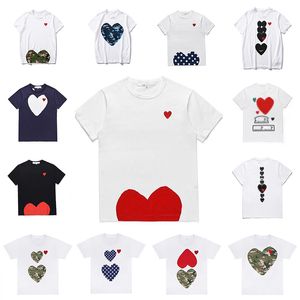 Designer Mens Tshirt Designer Red Heart Shirt Commes Casual Women Shirts Badge High Quanlity Tshirts Cotton broderie Classic Love