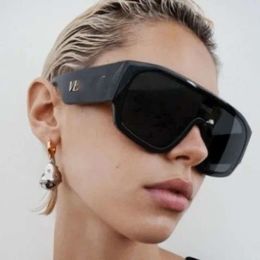 Diseñador para hombre Versage Gafas de sol Mujeres Vercace Moda integrada Gafas de montura grande Gafas de protección solar Gafas de sol deportivas de playa al aire libre Todo en uno