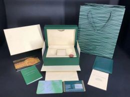 boîtes de montres pour hommes de créateurs Rolex Dark Green Watch Dhgate Box Cadeau de luxe Woody Case pour montres Yacht Watch Booklet Card Tags et Swiss Watches Box boîtes mystères